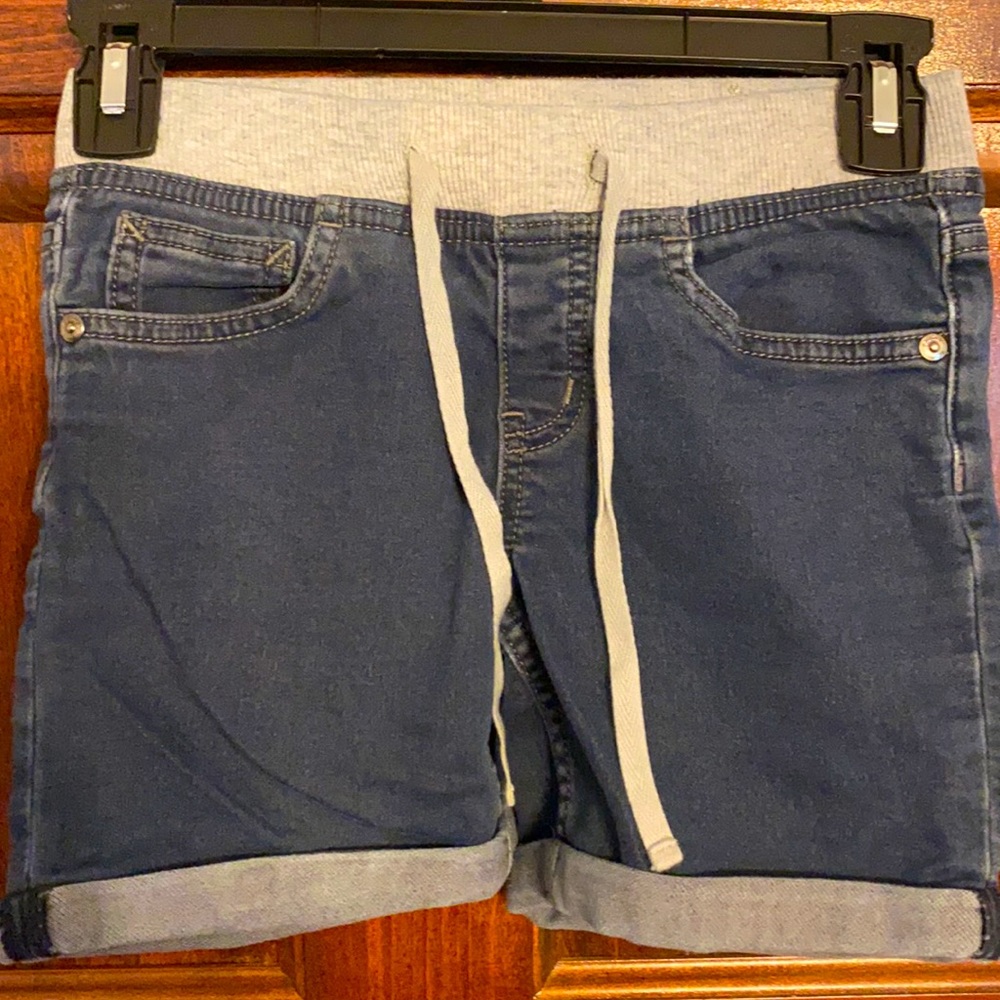 Girls Justice pull on cuffed jean shorts